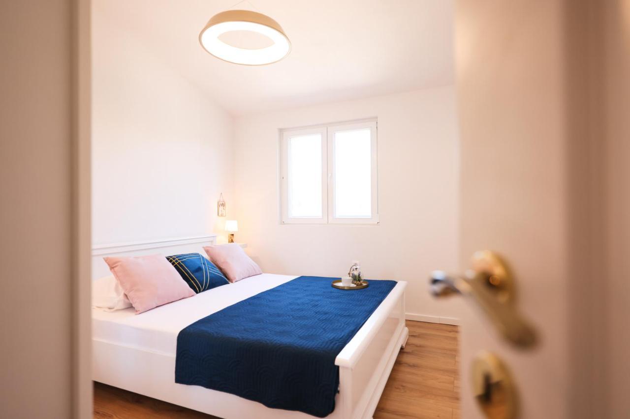 Apartments Marta Verunic ภายนอก รูปภาพ