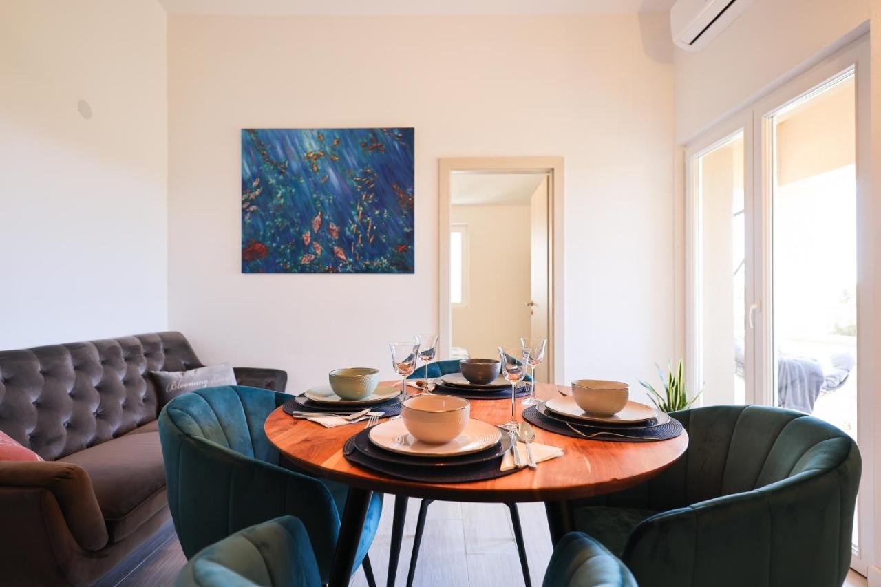 Apartments Marta Verunic ภายนอก รูปภาพ