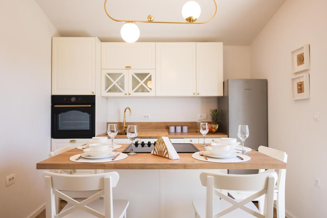 Apartments Marta Verunic ภายนอก รูปภาพ